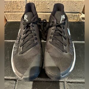 Kyrie Nike Black Low-Top Basketball Sneakers never worn